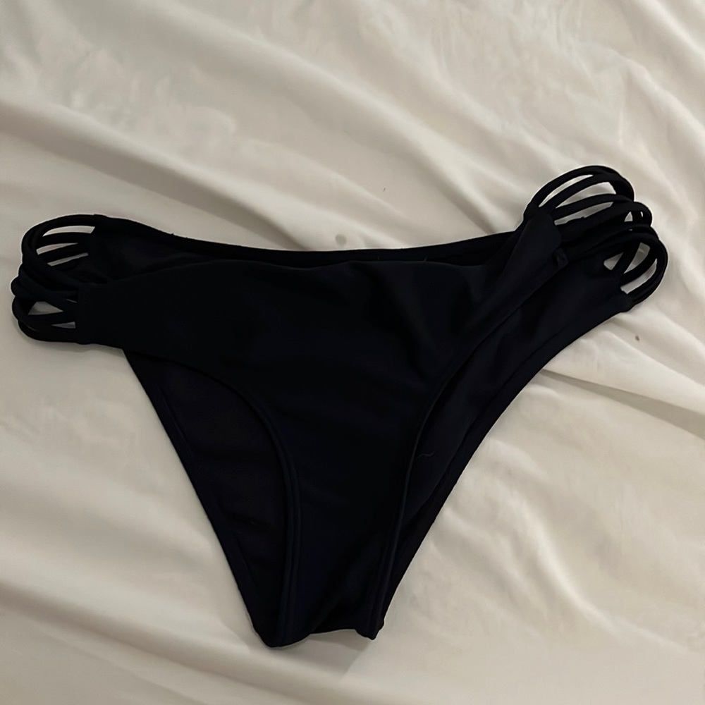 hollister bathing suit bottoms